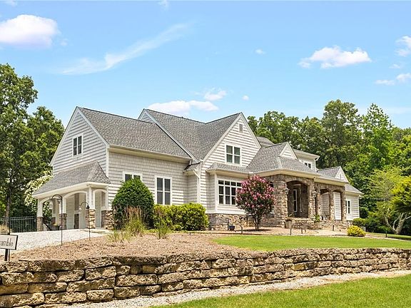 2nd image of 109 Bramble Dr