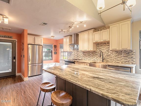 4th image of 6130 Sequoia Dr