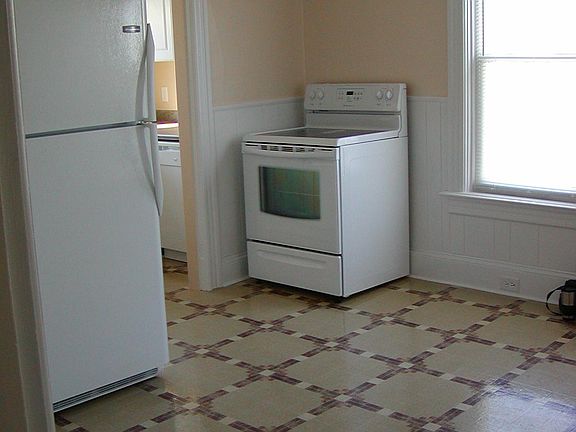 Large eat in kitchen