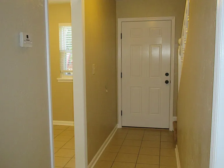 1569 Jacks Dr #A — Photo 3