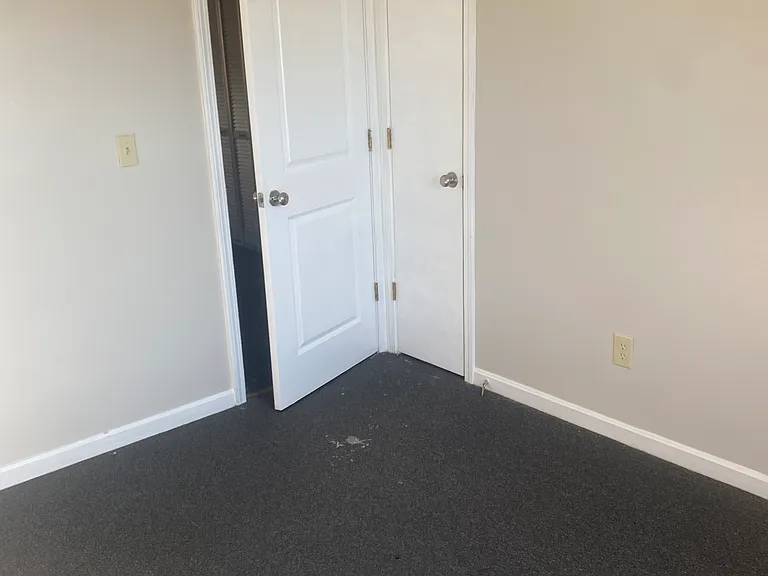 708 E Lincoln Trail Blvd #3 — Photo 5