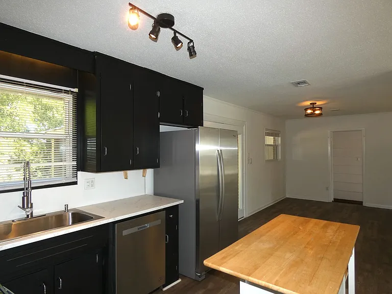 3460 Rothschild Dr — Photo 5