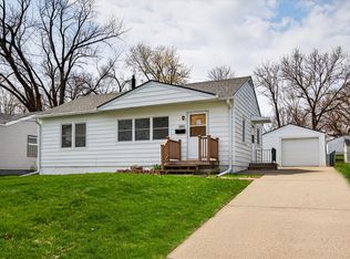 1416 62nd St, Des Moines, IA 50311