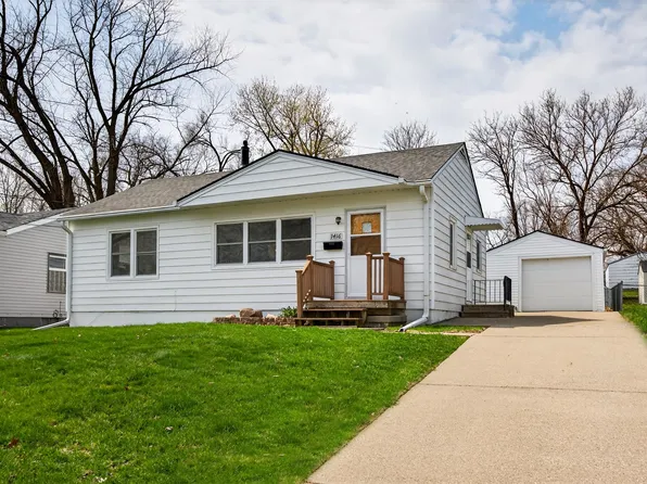 1416 62nd St, Des Moines, IA 50311