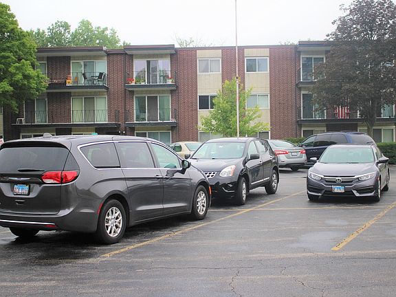 3rd image of 2800 Maple Ave APT 25C