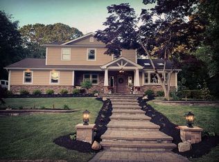 7 Quiet Ct, Miller Place, NY 11764