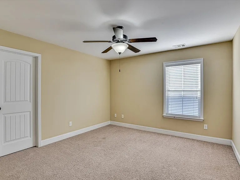 5515 Meghan Ln — Photo 27