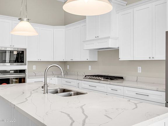 3rd image of 12482 Star Ln