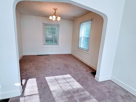 3rd image of 6052 N Park Ave