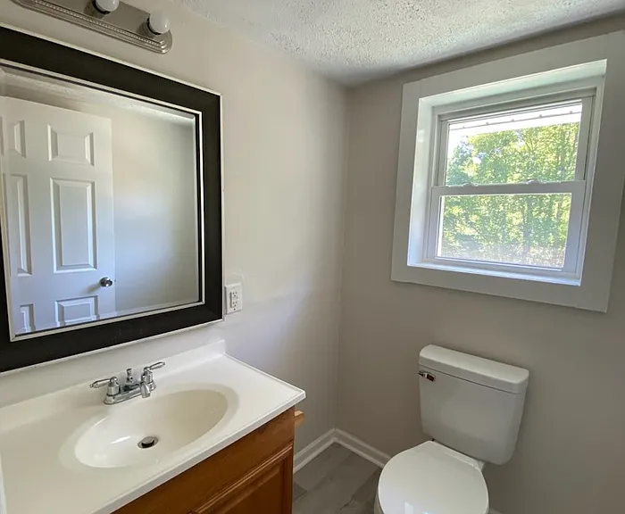 328 Falls Rd — Photo 24