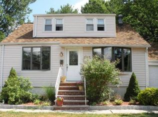 741 Hamilton Ave, Ridgefield, NJ 07657