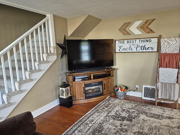 5th image of 1231 E Prospect Street
