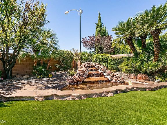3rd image of 9559 Castillana Ct