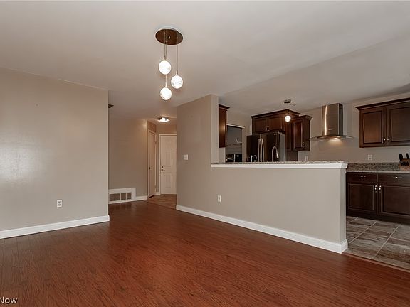 2nd image of 220 Fox Hollow Dr APT 212