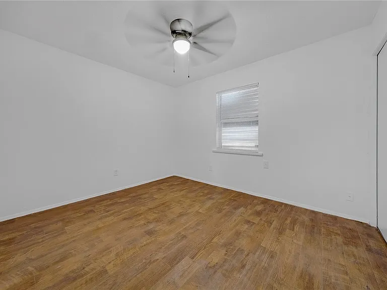 1814 Loritte Dr — Photo 8