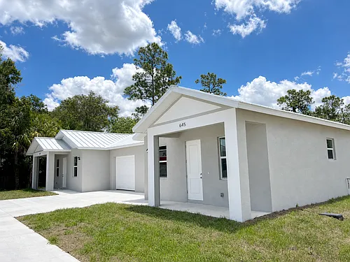 597 Jasmine St Photo 1