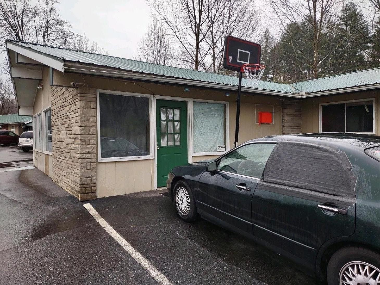 1504 Us Highway 441 N, Whittier, NC 28789 Zillow