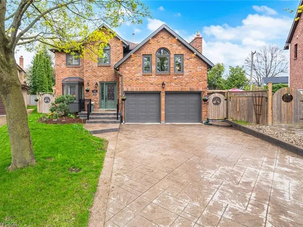 464 Delaney Ct, Burlington, ON L7L 5T6
