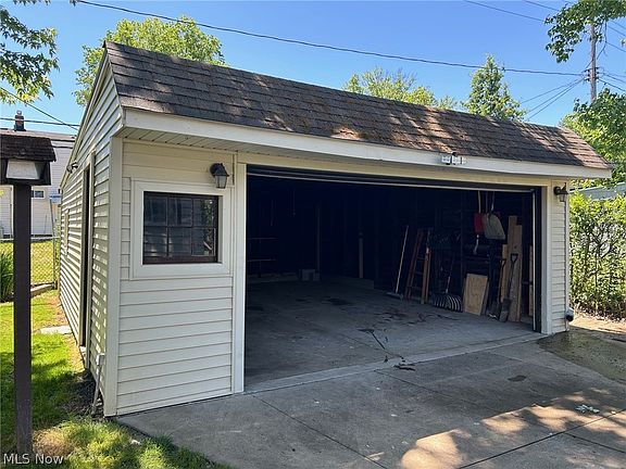 4th image of 12422 Shady Oak Blvd