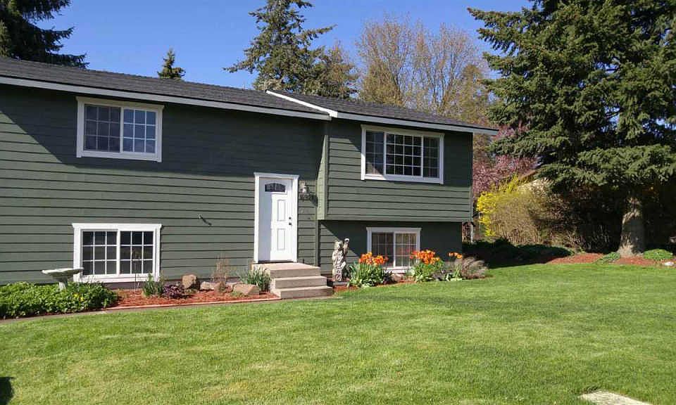 1st image of 16904 W Lakeside Dr