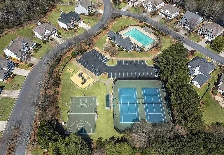 12592 Waterside Dr — Photo 49