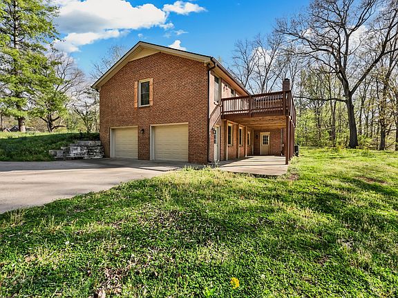 5th image of 720 Vaughan Rd