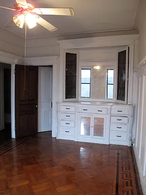 Rented by RES New York | media 6