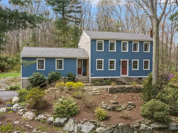 70 Williams Rd, Smithfield, RI 02917