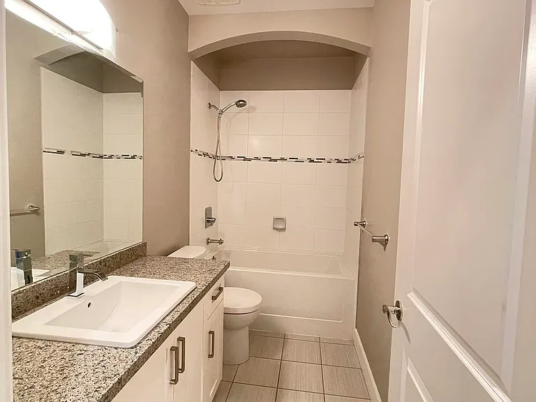 21067 78a Ave — Photo 23