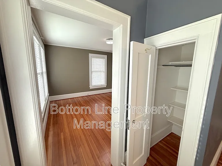 613 S York St — Photo 26
