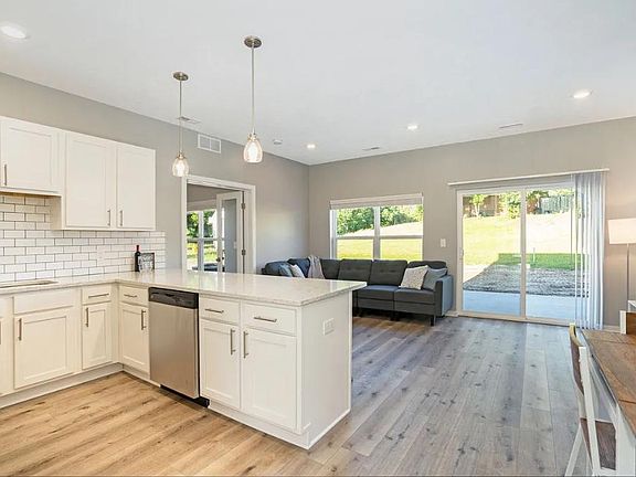 4th image of 2718 Villager Row NE #12
