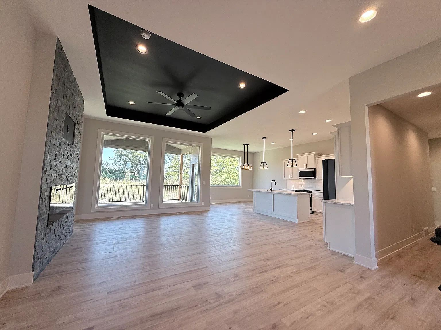4 bed, 3100 sqft, $4,800 — Photo 3