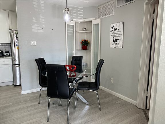 5th image of 6108 Abrams Rd APT 414