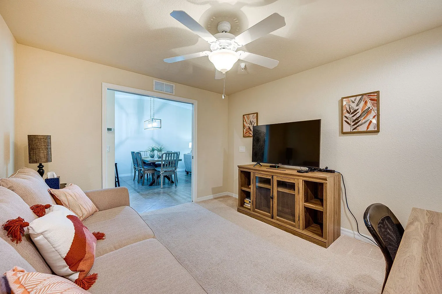 2 bed, 2.0 bath, 1657 sqft, $6,806 — Photo 2