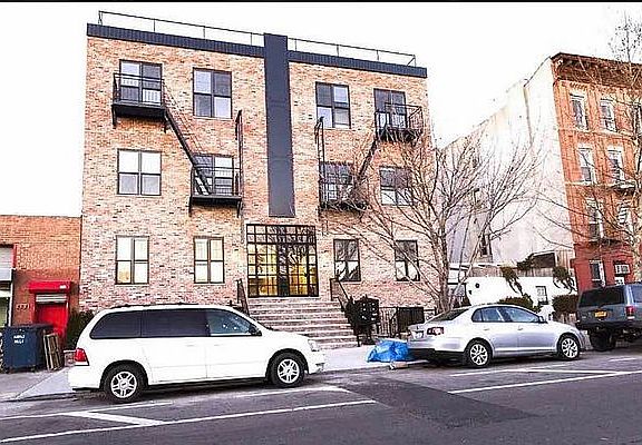3rd image of 555 Union St APT 3