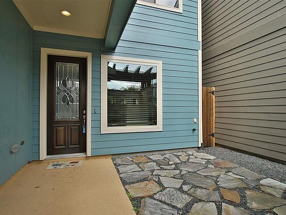 3rd image of 8816 Narrow Leaf St