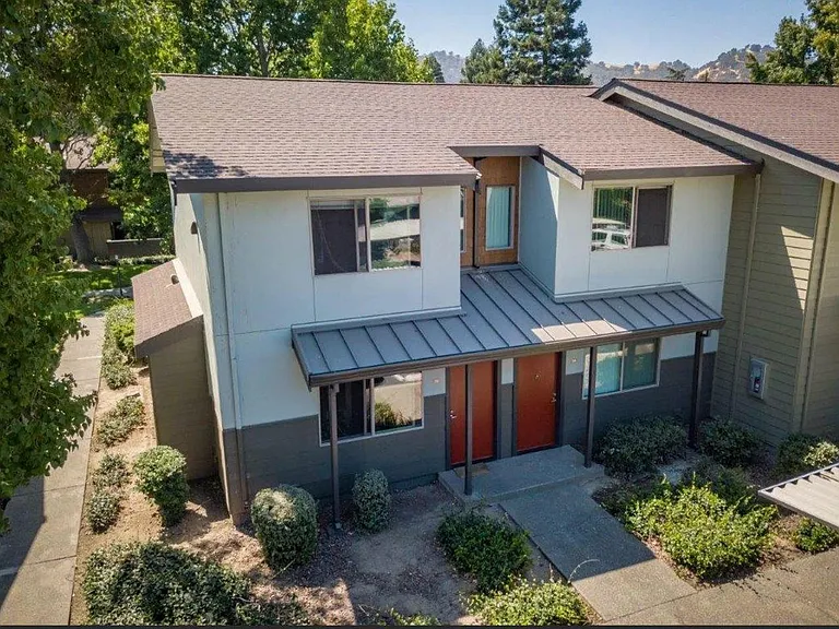 Woodcrest Apartments — Photo 22