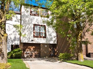 4020 Brandon Gate Dr #2, Mississauga, ON L4T3W8