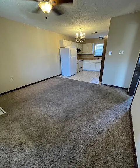 1416 Delplaza Dr #D — Photo 8