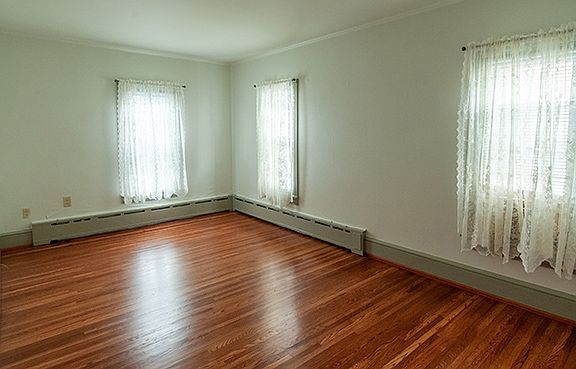3rd image of 126-2 S Church St
