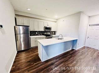1917 N 7th St #1F, Philadelphia, PA 19122