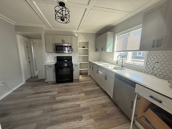 2nd image of 39 Perkins St Unit 2
