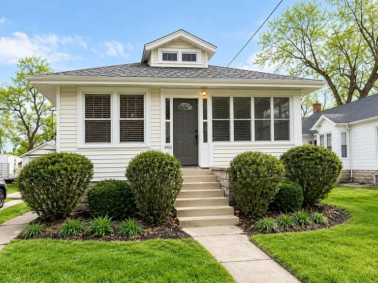 460 S Mazon St — Photo 1