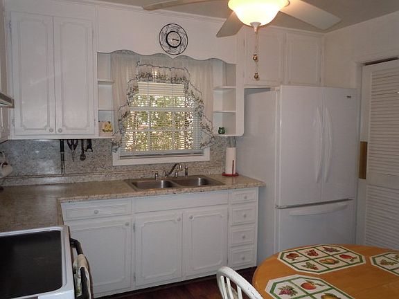 5th image of 114 Salmon St