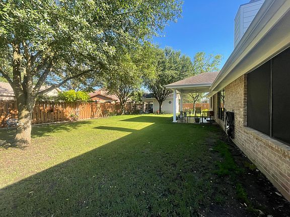 2nd image of 4404 Pinehurst Dr