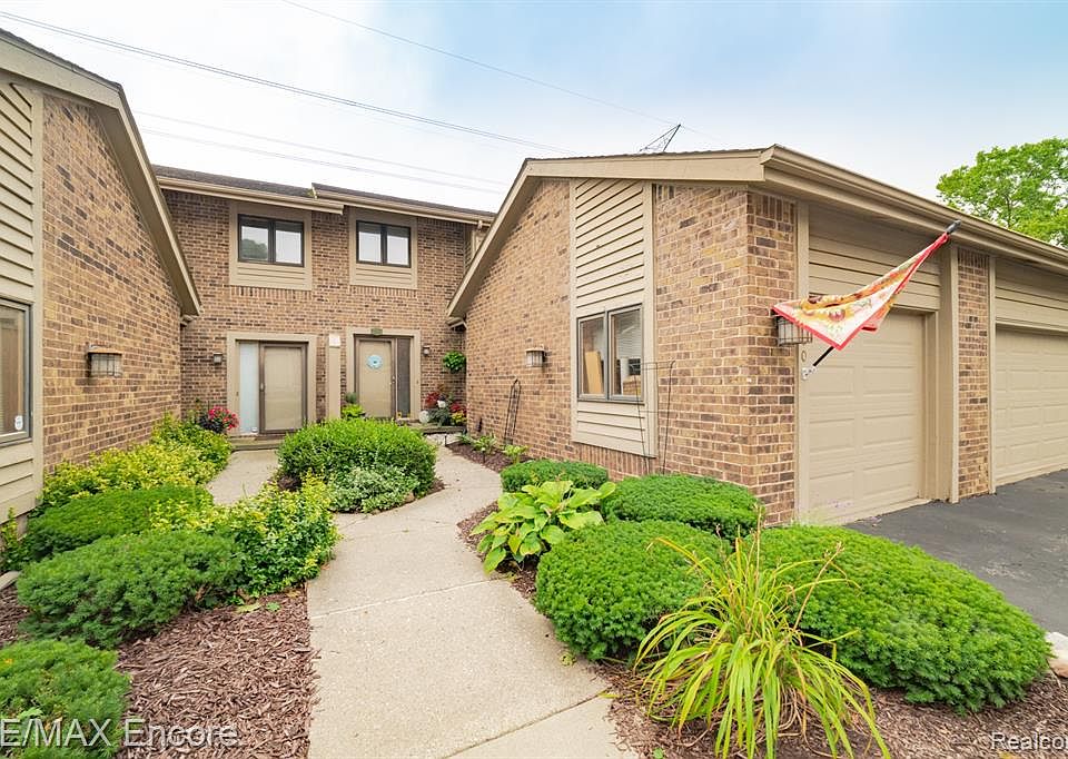 1st image of 6860 Northcrest Way E