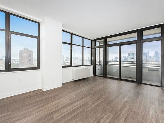 5th image of 424 Bedford Ave APT 3A