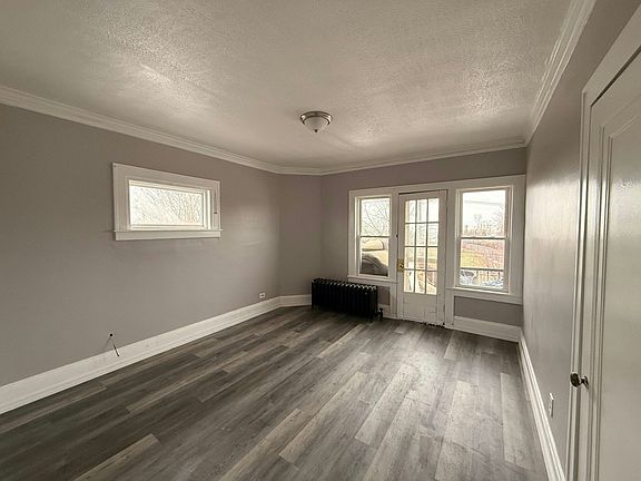 3rd image of 14300 Lakeshore Blvd #11