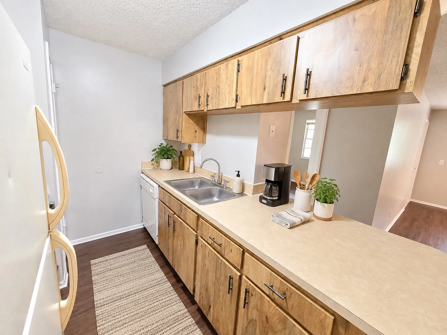 205 Red Maple Place, #205 - 1 — Photo 4