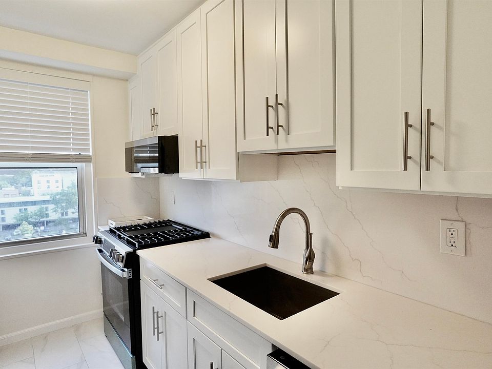 1st image of 225 Saint Pauls Ave APT 8M